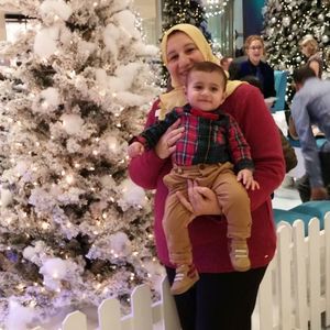 Meet your Posher, Mona